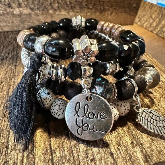 Bohemian Hippie Bracelet Set: Chic Wooden Beads & Love Feather | 4-Piece Stretc - Picture 1 of 8